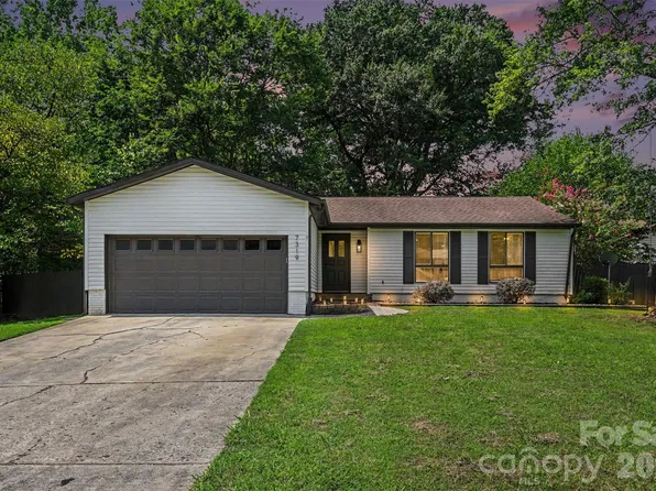 7319 Shadowlake Dr, Charlotte, NC 28226