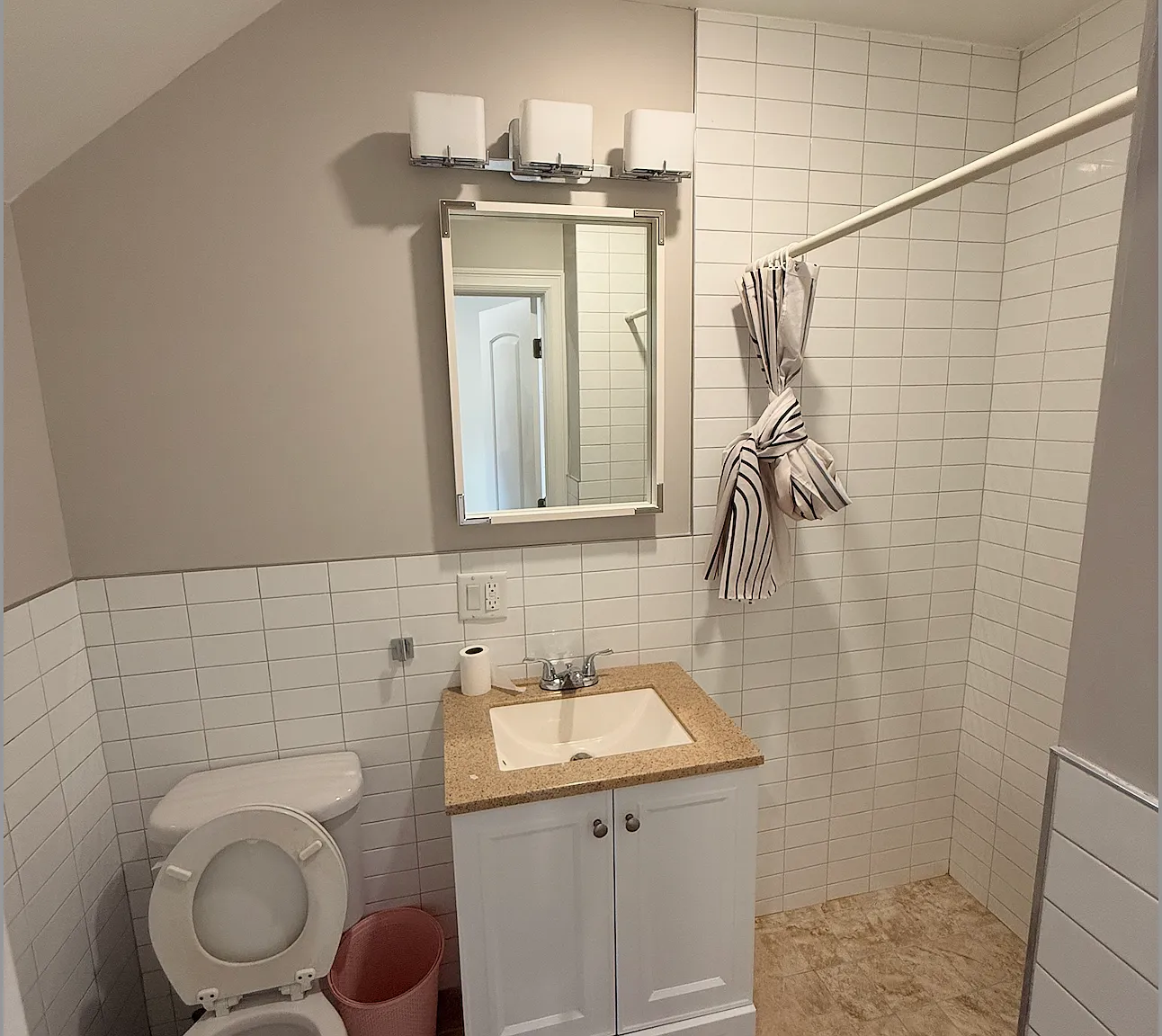 2 bed, $2,000 — Photo 3
