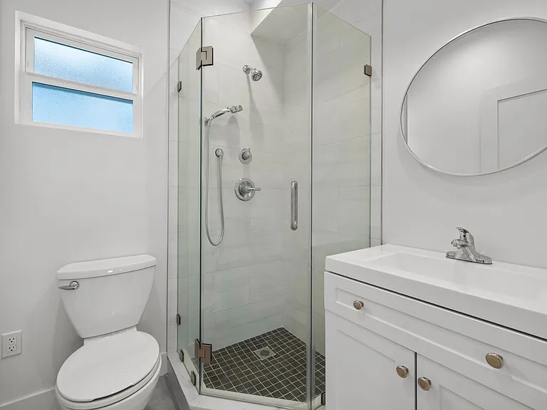 2105 Camden Ave — Photo 8