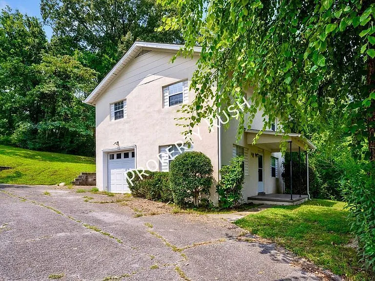 424 Hedgewood Dr — Photo 4