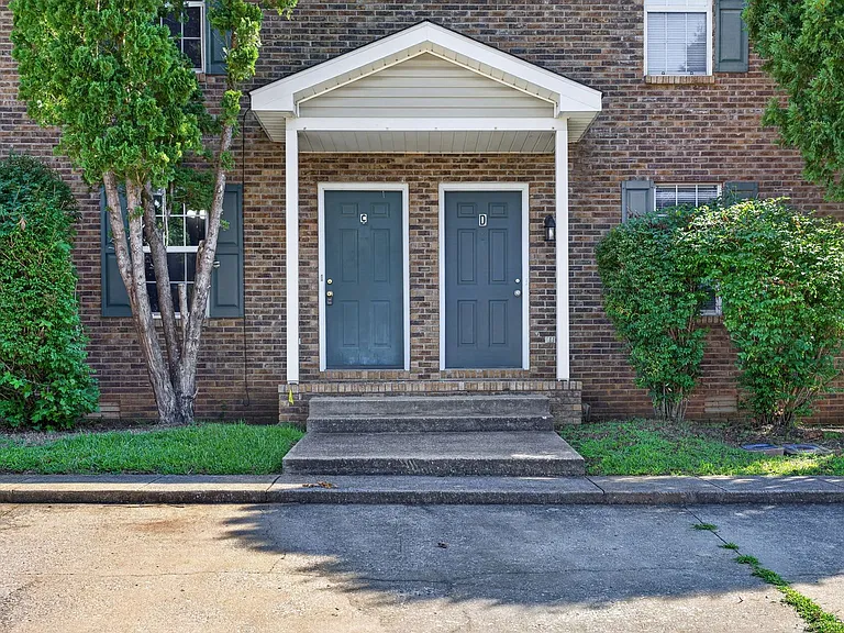 Baltimore Drive - 1731 — Photo 6