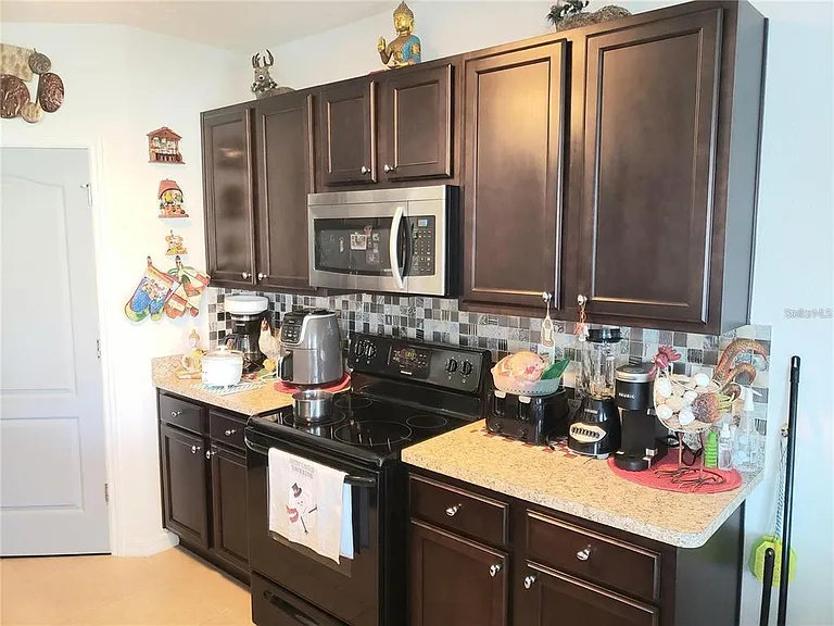 138 Lazy Willow Dr — Photo 8