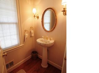 6070 N Cross St, Bloomfield Hills, MI 48301