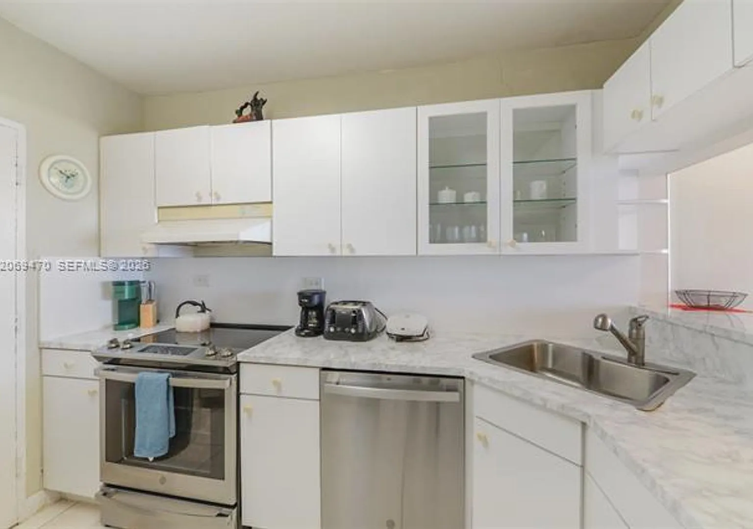 5601 Collins Ave cu-512, Miami Beach, FL 33140 — Photo 1
