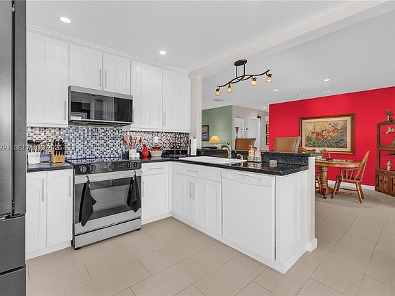 4th image of 11611 SW 106th Ter