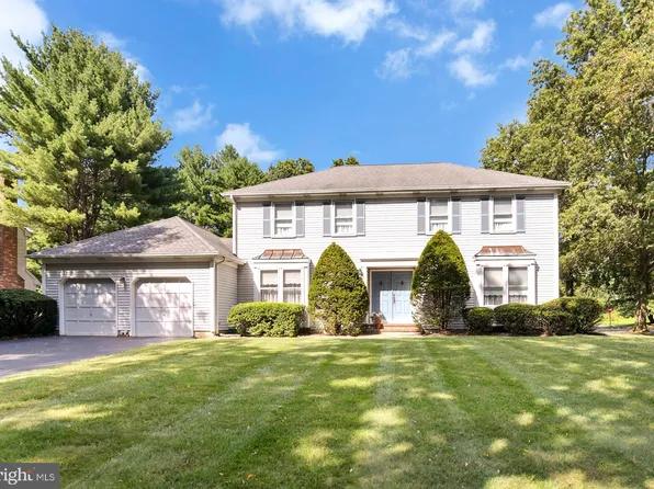 2 Cartwright Dr W, Princeton Junction, NJ 08550