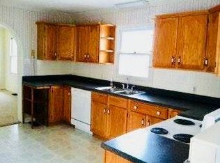 949 Fred Tollett Rd, Crossville, TN 38572