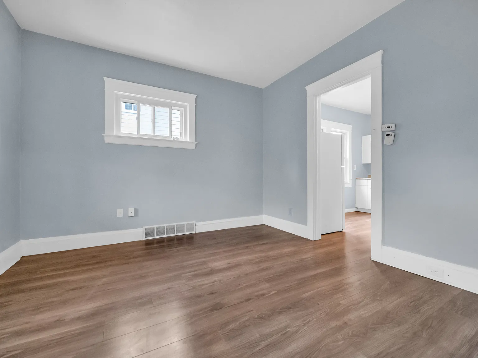 2 bed, 1906 sqft, $995 — Photo 3