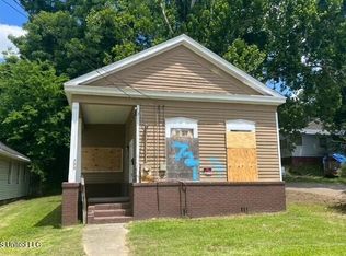 721 Adams St, Vicksburg, MS 39183