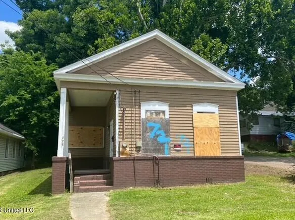 721 Adams St, Vicksburg, MS 39183