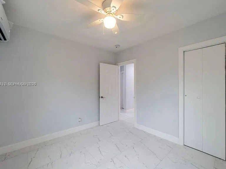 425 NW 14th Way — Photo 10