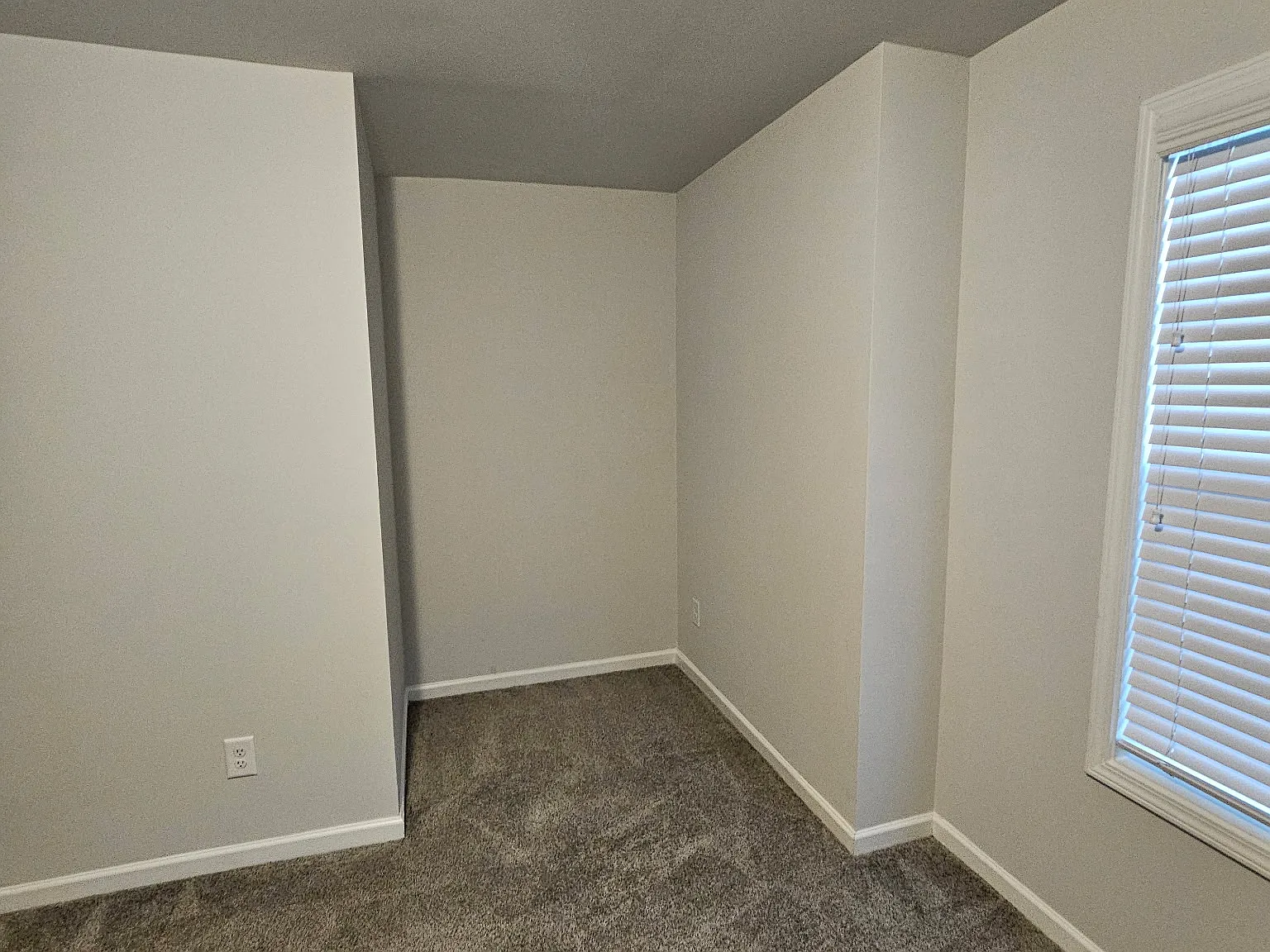 3 bed, 2114 sqft, $2,650 — Photo 3