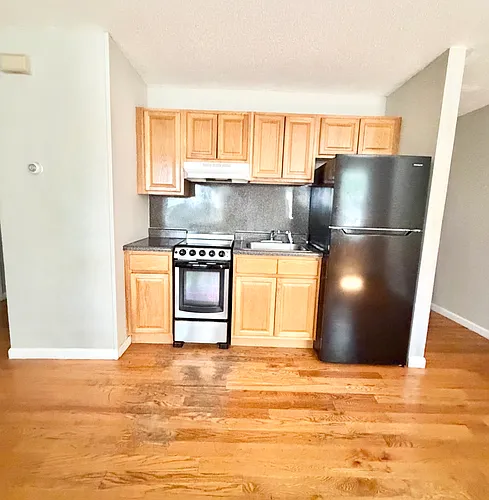 239 Fitch St Photo 1