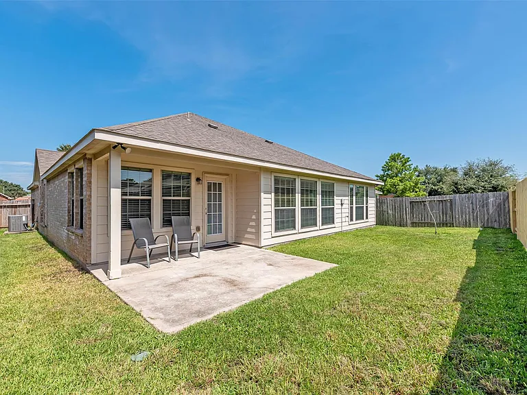 119 Emerald Loch Ln — Photo 38