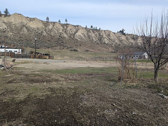 2nd image of 4940 Gerella Rd