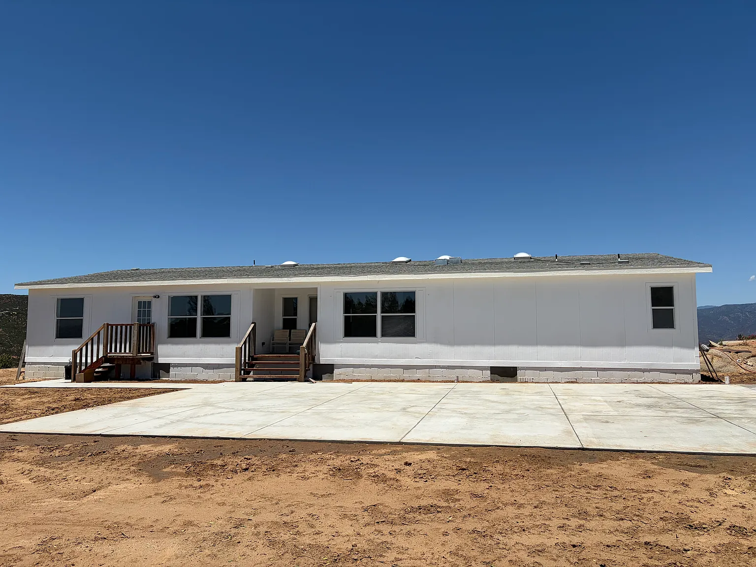 6 bed, 3000 sqft, $4,300 — Photo 2