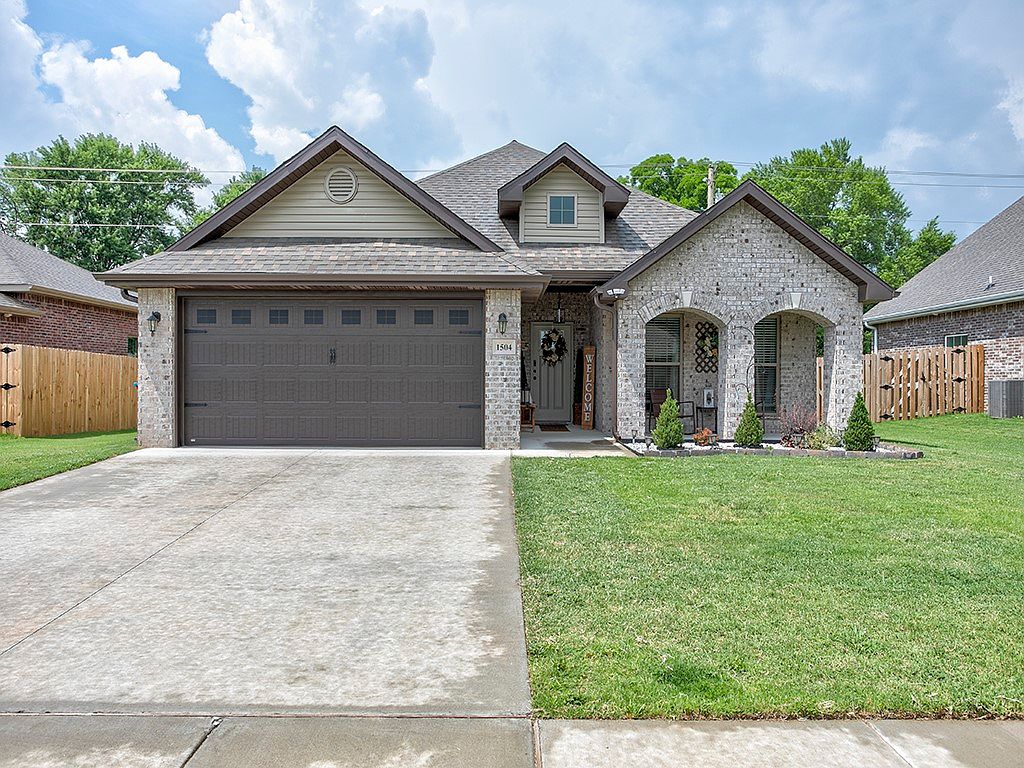 1504 Leah St, Gentry, AR 72734 Zillow