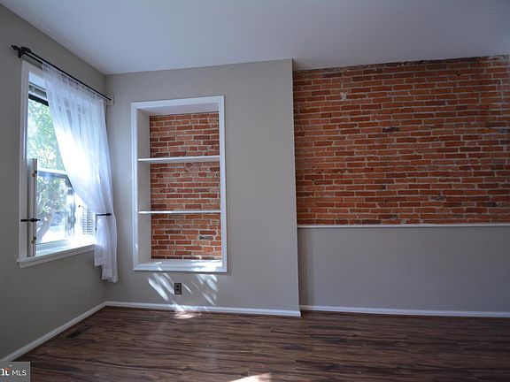 5th image of 401 W 13th St