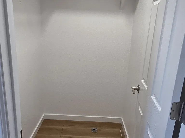 4725 N Josephine St — Photo 24