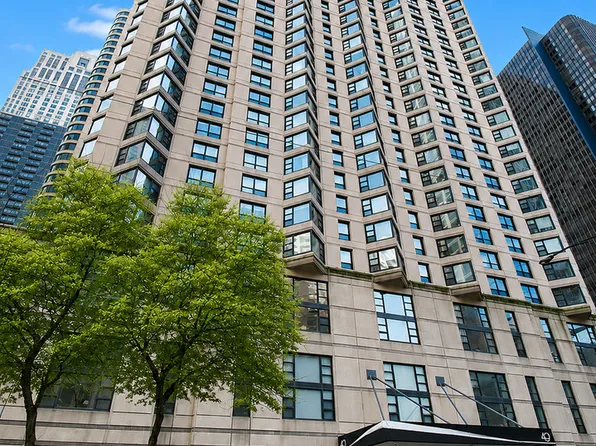 401 E Ontario St APT 1710, Chicago, IL 60611