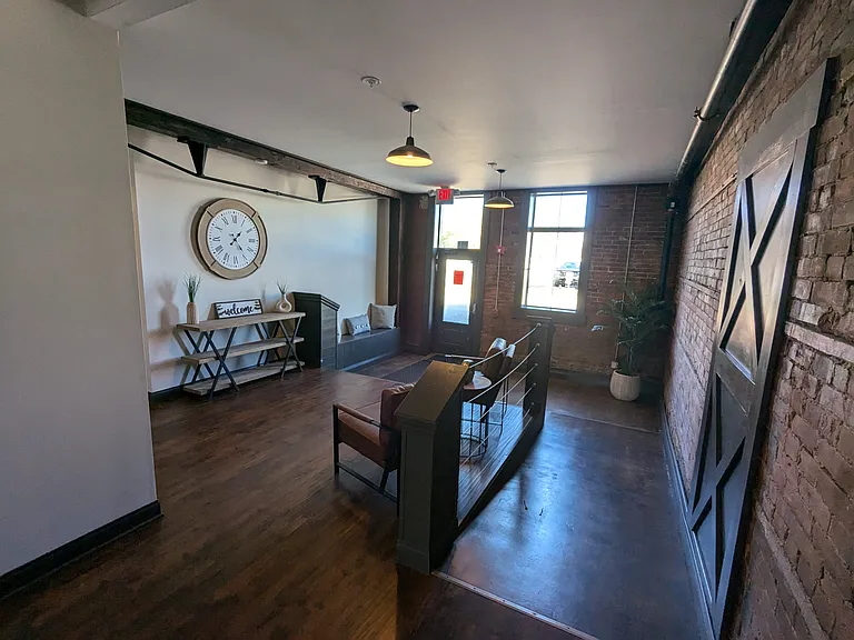 126 W A St #1B — Photo 21