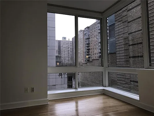 Rented by R New York | media 15