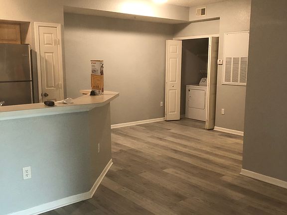 3rd image of 13003 Plantation Park Cir APT 13111
