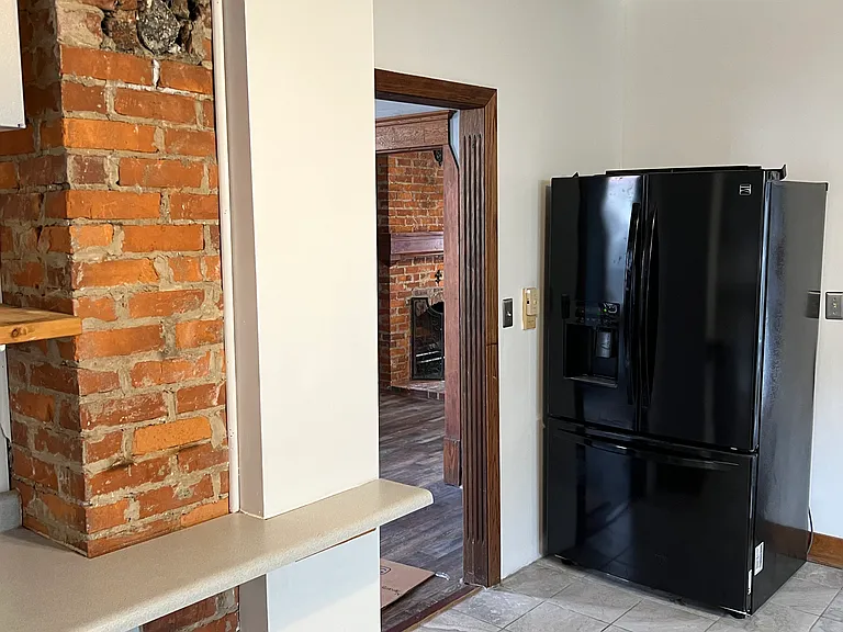 112 Etna St — Photo 22