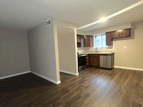 3rd image of 4505 Jamieson Ave #A