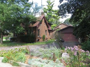 3S271 Warren Ave, Warrenville, IL 60555