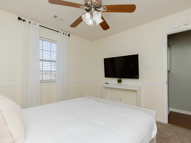 208 Falkirk Dr — Photo 64