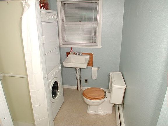 1sr floor laundry and bath