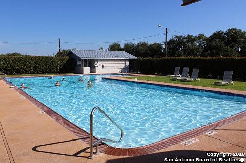 2nd image of 1376 Canyon Lake Dr