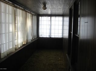 208 2nd St NE, Kulm, ND 58456