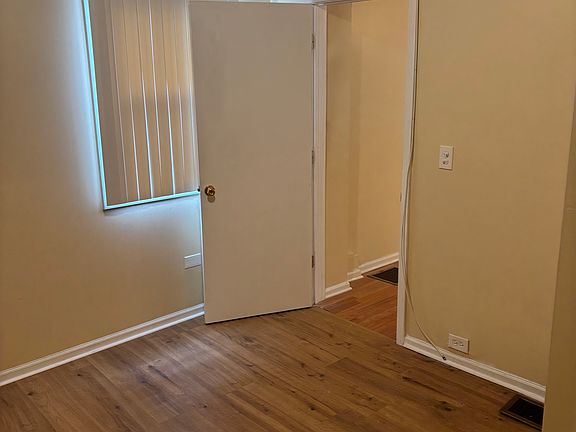 5th image of 7401 S Saint Lawrence Ave #1