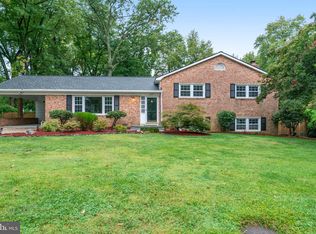 4413 Laurel Rd, Alexandria, VA 22309