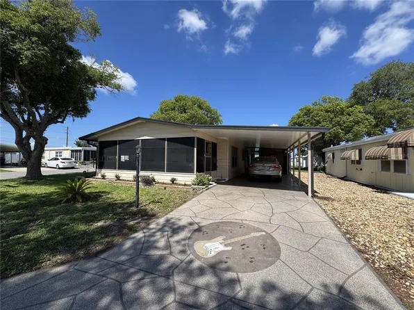 6733 Kensington Dr NE, Winter Haven, FL 33881