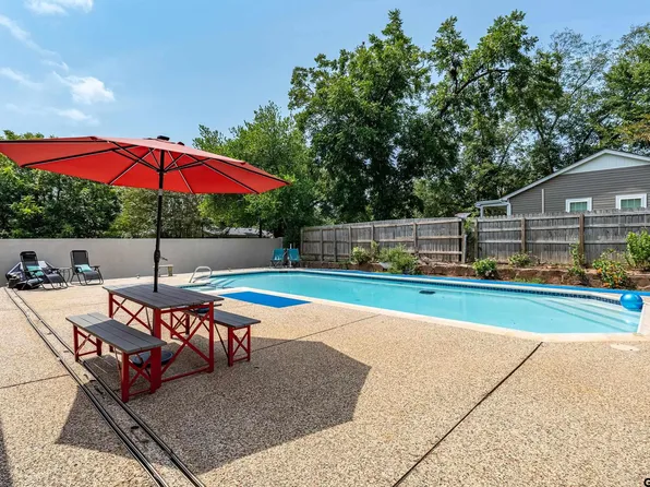 1003 Hillcrest St, Jacksonville, TX 75766