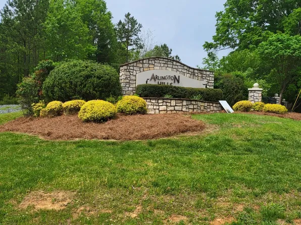 8215 Max Meadows Dr #18, Charlotte, NC 28227