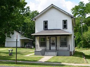 10534 Hamburg Rd, Hamburg, MI 48139