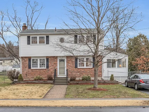 6 Hampshire Cir, Hudson, MA 01749