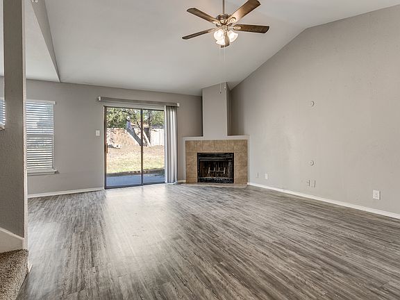 3rd image of 4031 Sunrise Bluff Dr