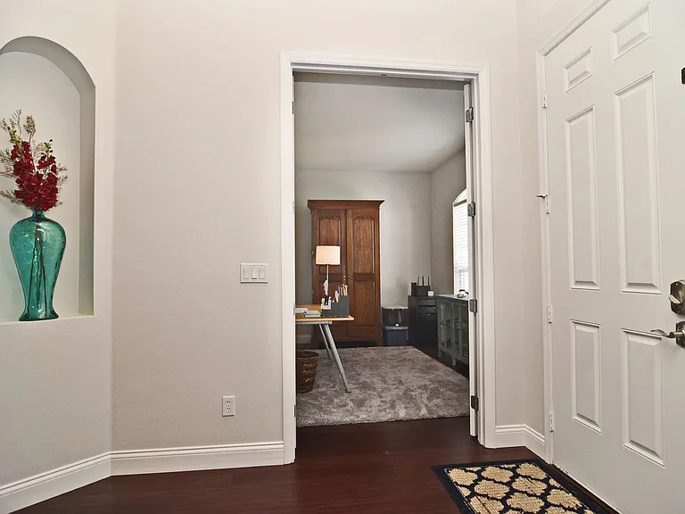 6173 Hedgesparrows Ln — Photo 3