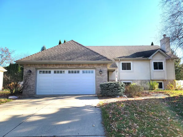 1823 Wallinford Dr, Sun Prairie, WI 53590