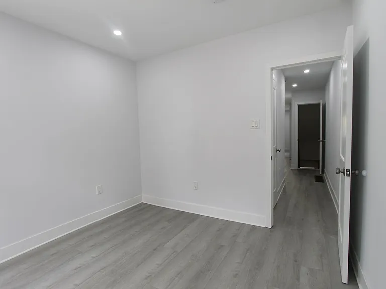 103 E Coulter St — Photo 15