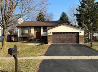 741 Penn Blvd, Lindenhurst, IL 60046