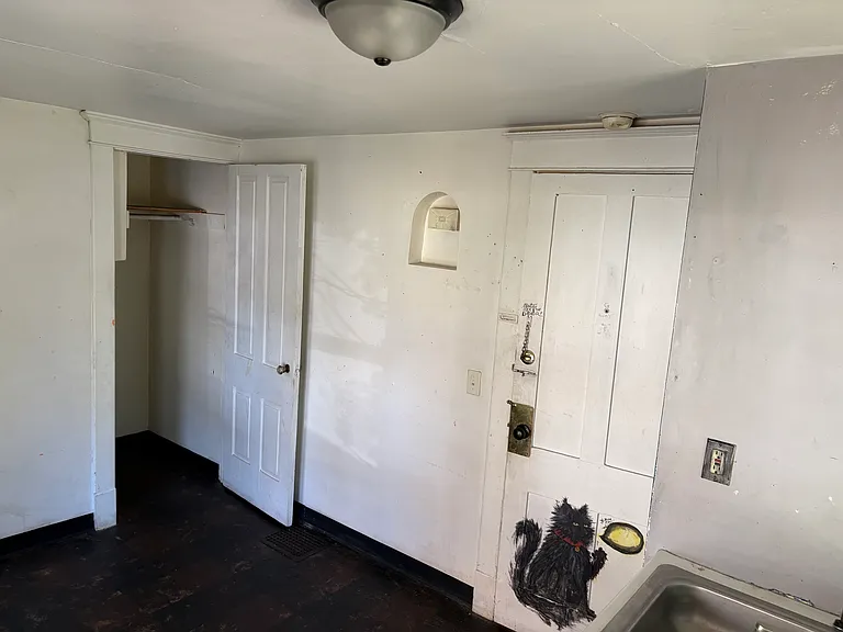 523 W Vine St #3 — Photo 3