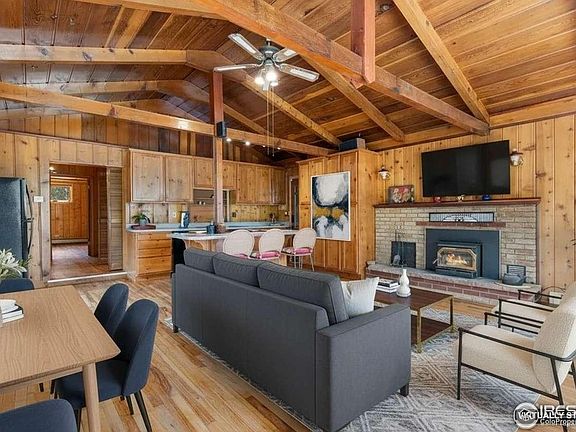 2nd image of 48 Warren Rd