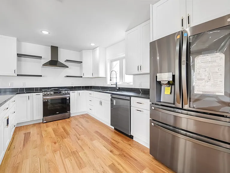 270 Lafayette Ave #2 — Photo 18
