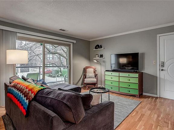 2nd image of 4614 Holly St APT 46184